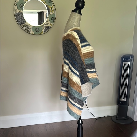 Striped Multicolor Poncho - Picture 4 of 8